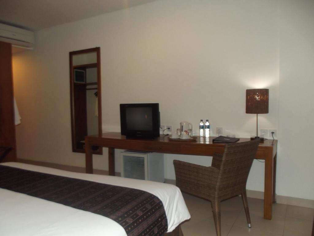 Luwansa Beach Hotel Labuan Bajo Zewnętrze zdjęcie