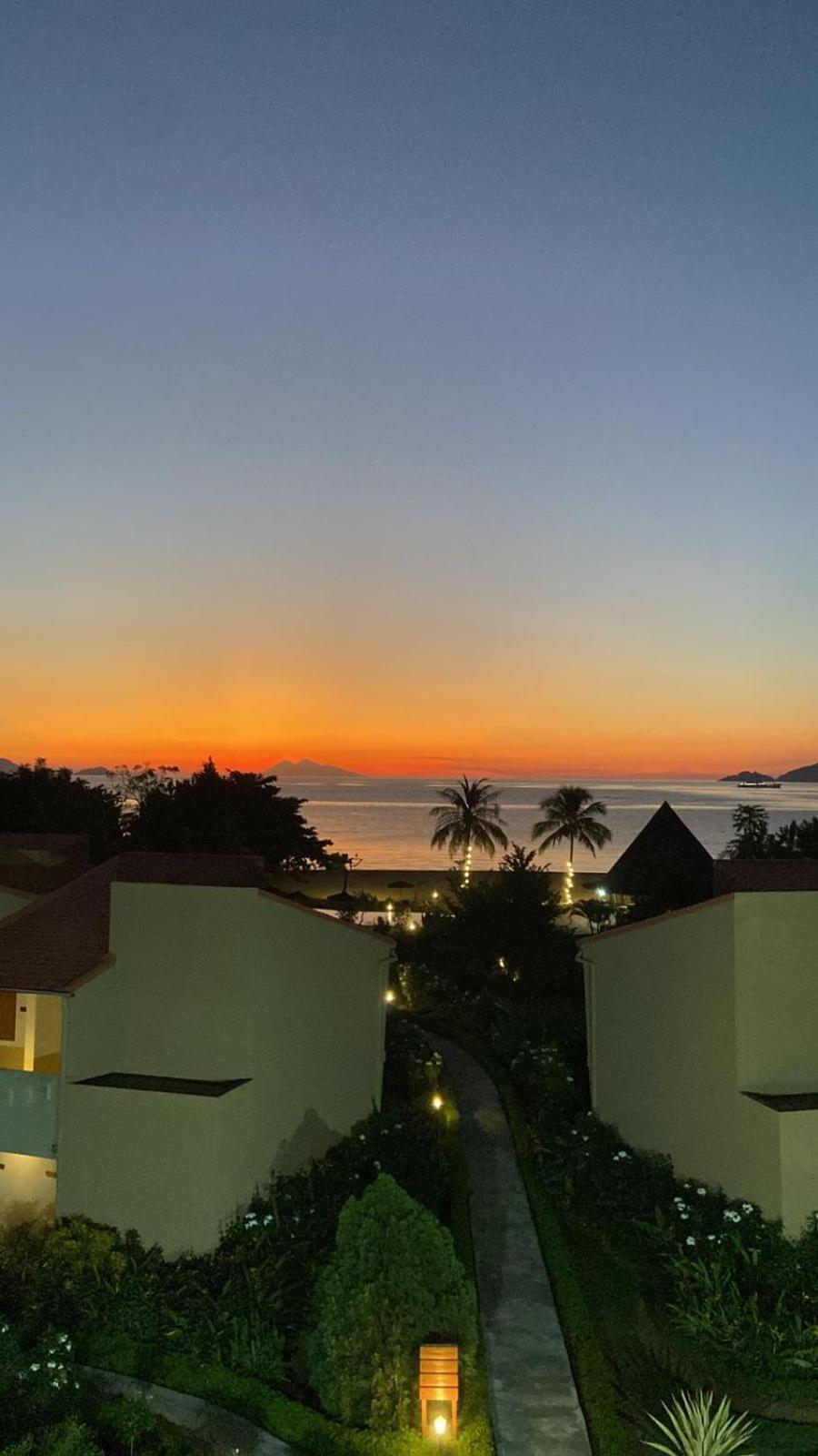 Luwansa Beach Hotel Labuan Bajo Zewnętrze zdjęcie