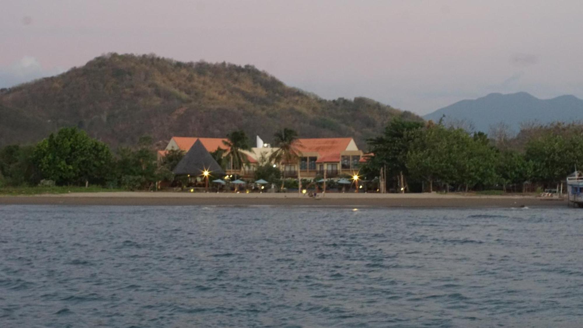 Luwansa Beach Hotel Labuan Bajo Zewnętrze zdjęcie