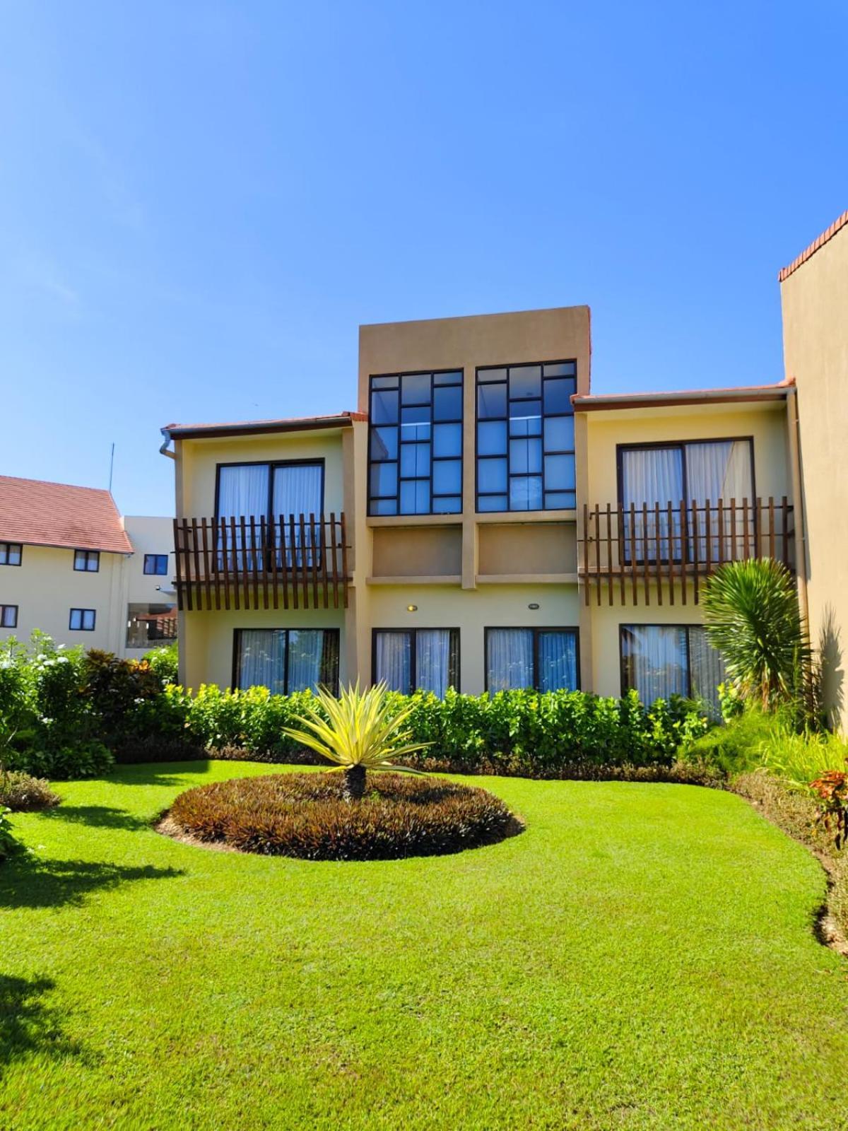 Luwansa Beach Hotel Labuan Bajo Zewnętrze zdjęcie