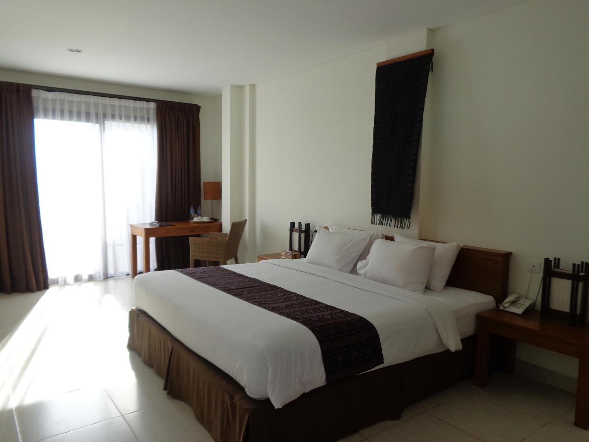 Luwansa Beach Hotel Labuan Bajo Zewnętrze zdjęcie