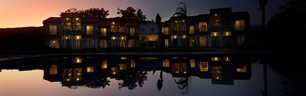 Luwansa Beach Hotel Labuan Bajo Zewnętrze zdjęcie