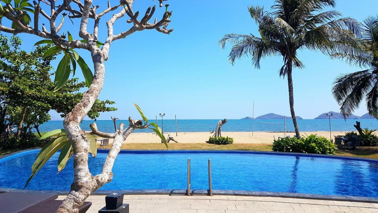 Luwansa Beach Hotel Labuan Bajo Zewnętrze zdjęcie