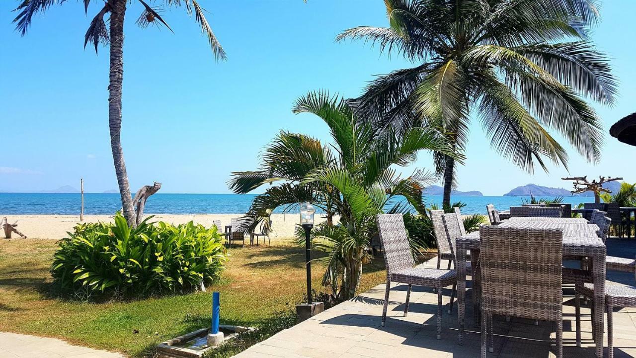 Luwansa Beach Hotel Labuan Bajo Zewnętrze zdjęcie