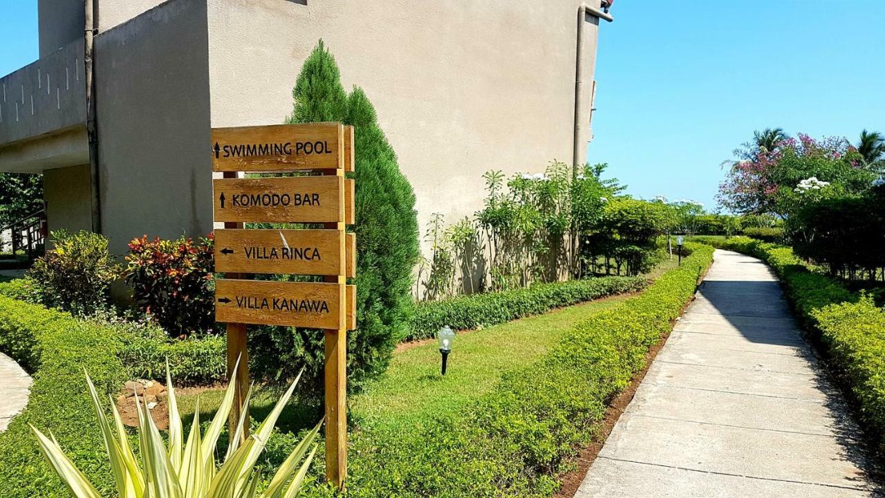 Luwansa Beach Hotel Labuan Bajo Zewnętrze zdjęcie