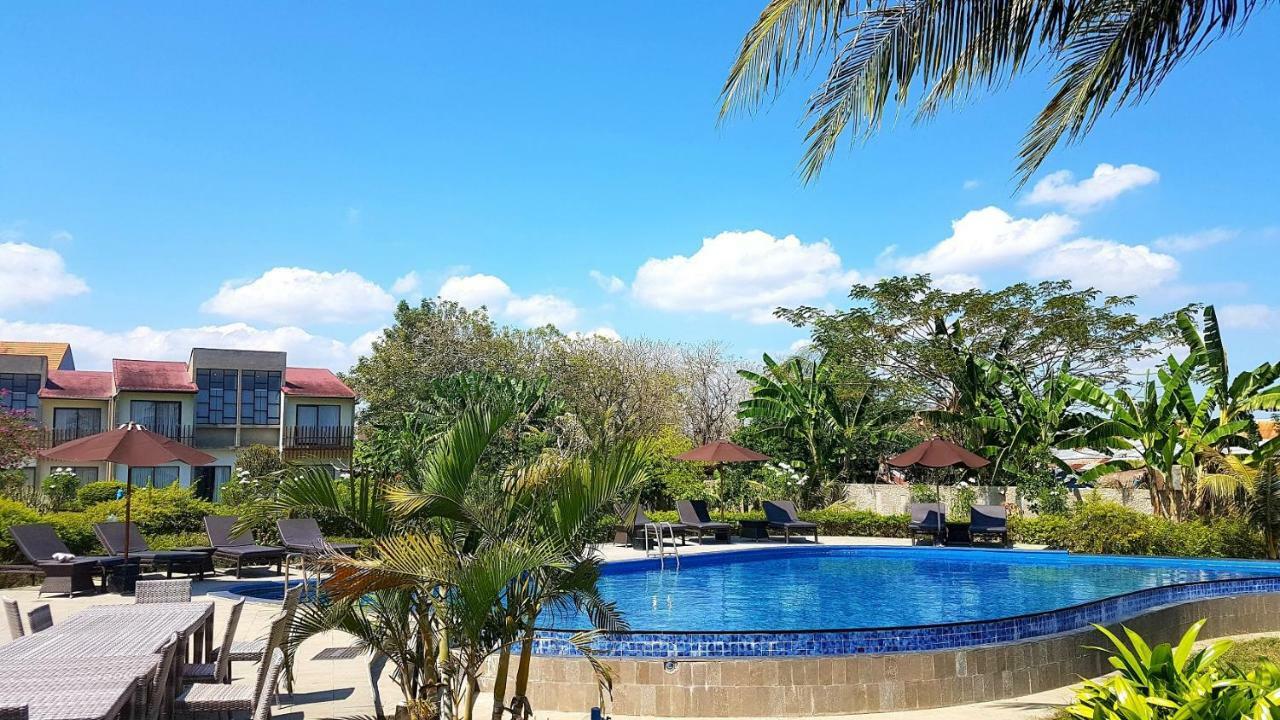 Luwansa Beach Hotel Labuan Bajo Zewnętrze zdjęcie