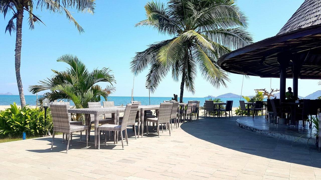 Luwansa Beach Hotel Labuan Bajo Zewnętrze zdjęcie